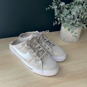 Nike Court Legacy Mule Size 8